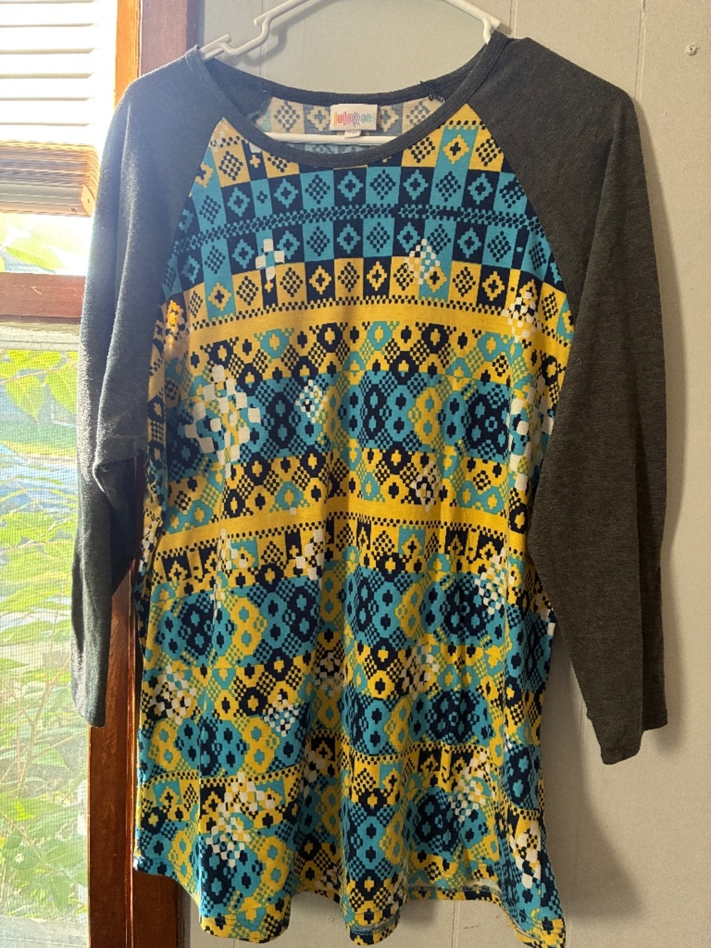 Lularoe shirt